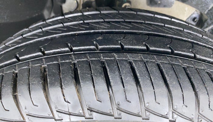 2017 Renault Duster RXS 85 PS, Diesel, Manual, 67,248 km, Right Front Tyre Tread