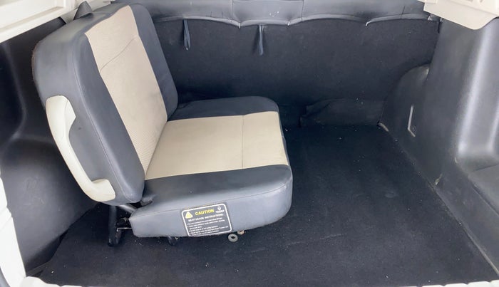 2017 Renault Duster RXS 85 PS, Diesel, Manual, 67,248 km, Third Seat Row ( optional )