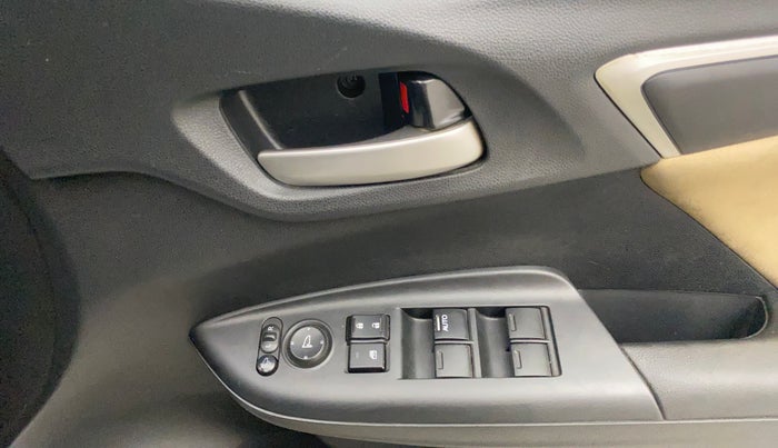 2019 Honda Jazz 1.2L I-VTEC VX, Petrol, Manual, 1,09,295 km, Driver Side Door Panels Control