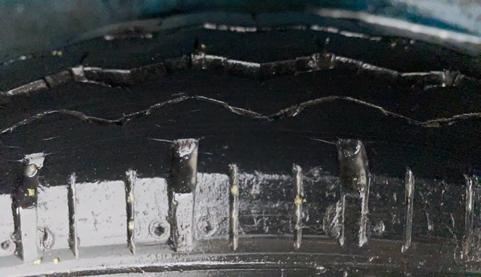 2011 Maruti A Star VXI (ABS) AT, Petrol, Automatic, 45,654 km, Left Rear Tyre Tread