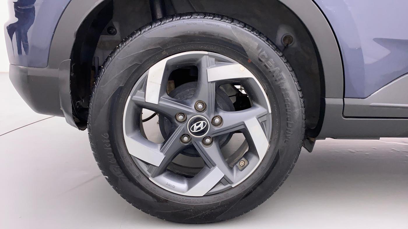 2020 Hyundai VENUE 1.0 turbo GDI IMT SX O, Petrol, Manual, 22,778 km, Right Rear Wheel