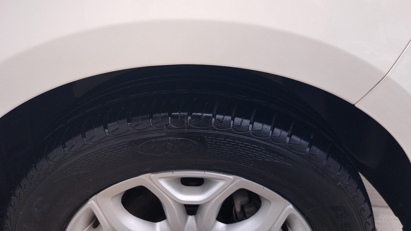 2016 Ford Ecosport TITANIUM 1.5L PETROL, Petrol, Manual, 34,007 km, Right Front Tyre Tread