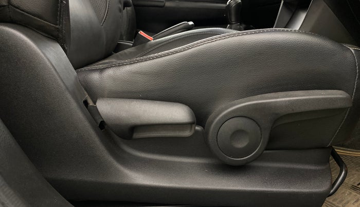 2017 Maruti Ciaz S 1.4 MT PETROL, Petrol, Manual, 53,895 km, Driver Side Adjustment Panel