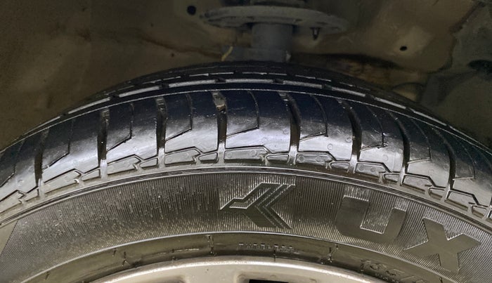 2017 Maruti Ciaz S 1.4 MT PETROL, Petrol, Manual, 53,895 km, Right Front Tyre Tread