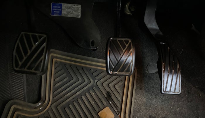 2017 Maruti Ciaz S 1.4 MT PETROL, Petrol, Manual, 53,895 km, Pedals