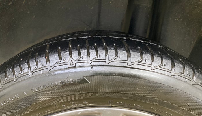 2017 Maruti Ciaz S 1.4 MT PETROL, Petrol, Manual, 53,895 km, Left Rear Tyre Tread
