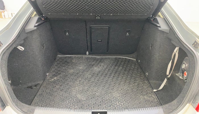 2016 Skoda Octavia 2.0 TDI CR STYLE PLUS AT, Diesel, Automatic, 60,469 km, Boot Inside