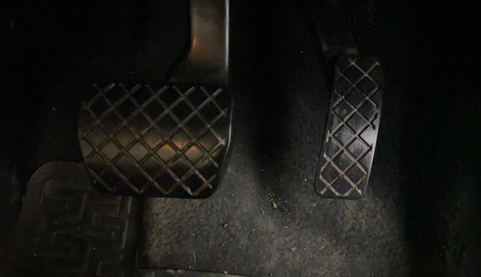 2016 Skoda Octavia 2.0 TDI CR STYLE PLUS AT, Diesel, Automatic, 60,469 km, Pedals