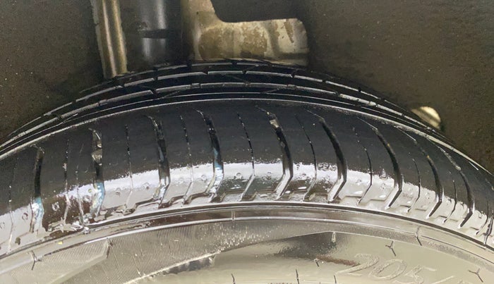 2016 Skoda Octavia 2.0 TDI CR STYLE PLUS AT, Diesel, Automatic, 60,469 km, Right Rear Tyre Tread