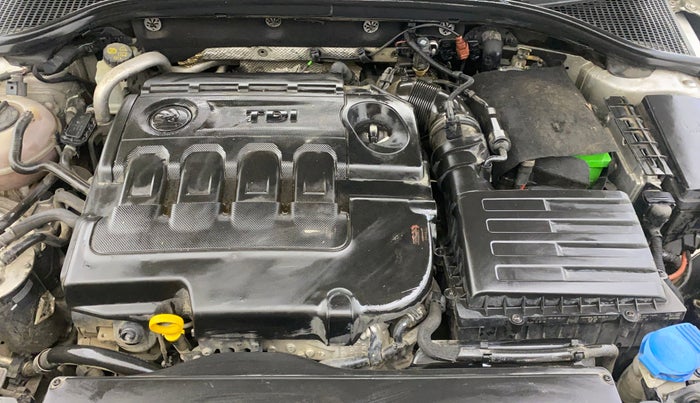 2016 Skoda Octavia 2.0 TDI CR STYLE PLUS AT, Diesel, Automatic, 60,469 km, Engine View