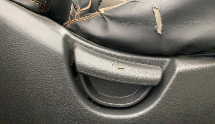 2018 Hyundai Xcent E+, Petrol, Manual, 87,037 km, Driver Side Adjustment Panel