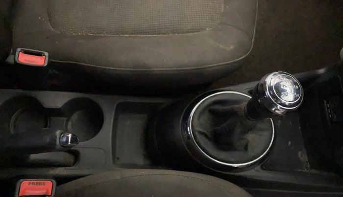 2012 Hyundai i20 SPORTZ 1.2, CNG, Manual, 1,20,834 km, Gear Lever