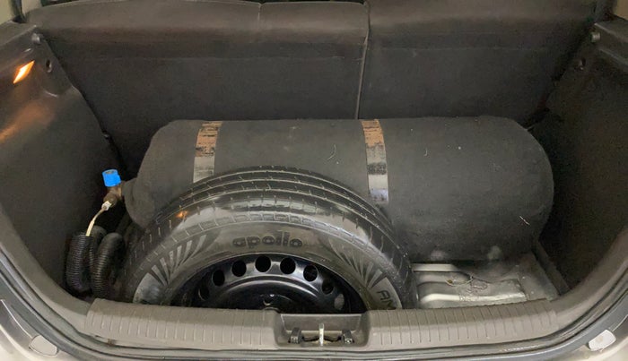 2012 Hyundai i20 SPORTZ 1.2, CNG, Manual, 1,20,834 km, Boot Inside