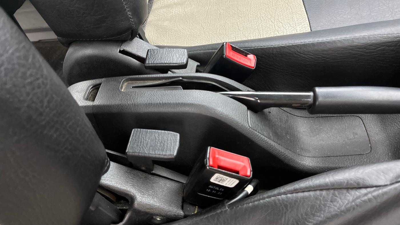 2022 Maruti Eeco 5 STR AC, Petrol, Manual, 41,649 km, Driver Side Adjustment Panel