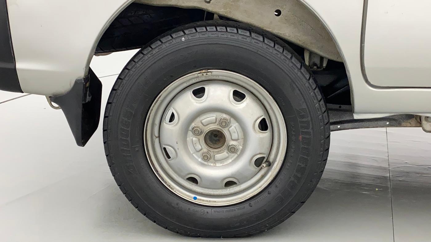 2014 Maruti Eeco 5 STR WITH A/C+HTR, CNG, Manual, 53,994 km, Right Rear Wheel