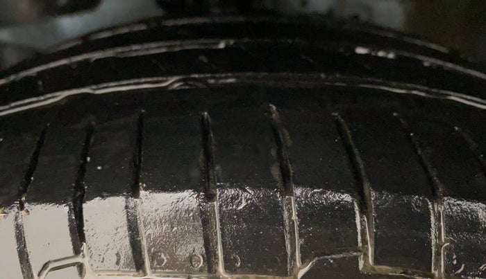 2014 Honda Brio S MT, Petrol, Manual, 95,634 km, Left Front Tyre Tread