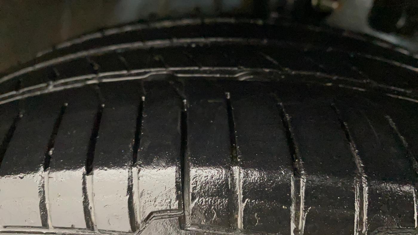2014 Honda Brio S MT, Petrol, Manual, 95,634 km, Right Front Tyre Tread