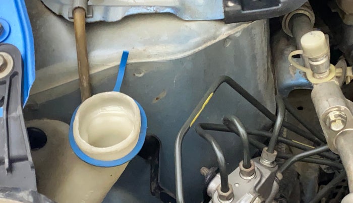 2014 Honda Brio S MT, Petrol, Manual, 95,634 km, Front windshield - Wiper bottle cap missing