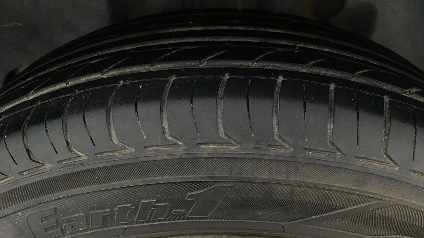2018 Maruti Swift VXI D, Petrol, Manual, 83,843 km, Left Rear Tyre Tread