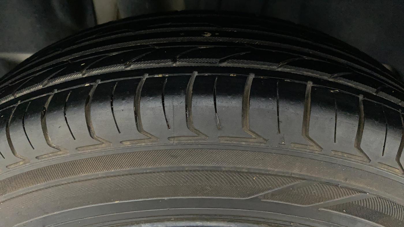 2018 Maruti Swift VXI D, Petrol, Manual, 83,843 km, Right Rear Tyre Tread