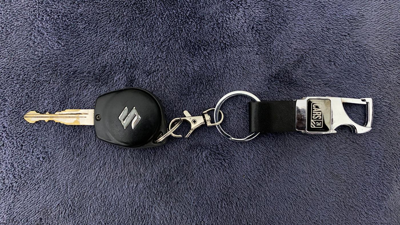 2018 Maruti Swift VXI D, Petrol, Manual, 83,843 km, Key Close Up