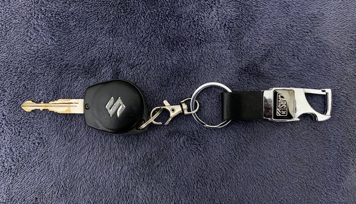 2018 Maruti Swift VXI D, Petrol, Manual, 83,843 km, Key Close Up