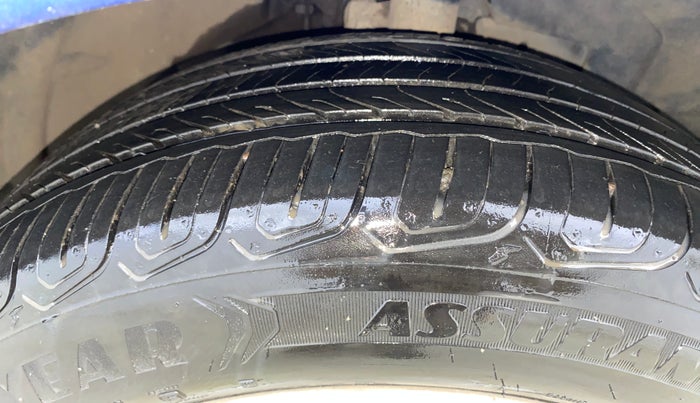 2018 Ford Ecosport TITANIUM + 1.5L DIESEL, Diesel, Manual, 95,262 km, Right Front Tyre Tread