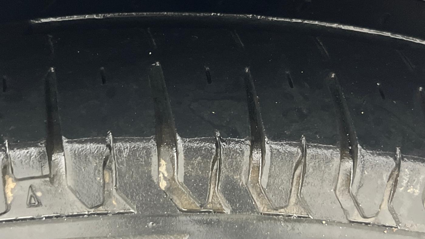 2018 Maruti Dzire ZXI, Petrol, Manual, 80,091 km, Left Rear Tyre Tread