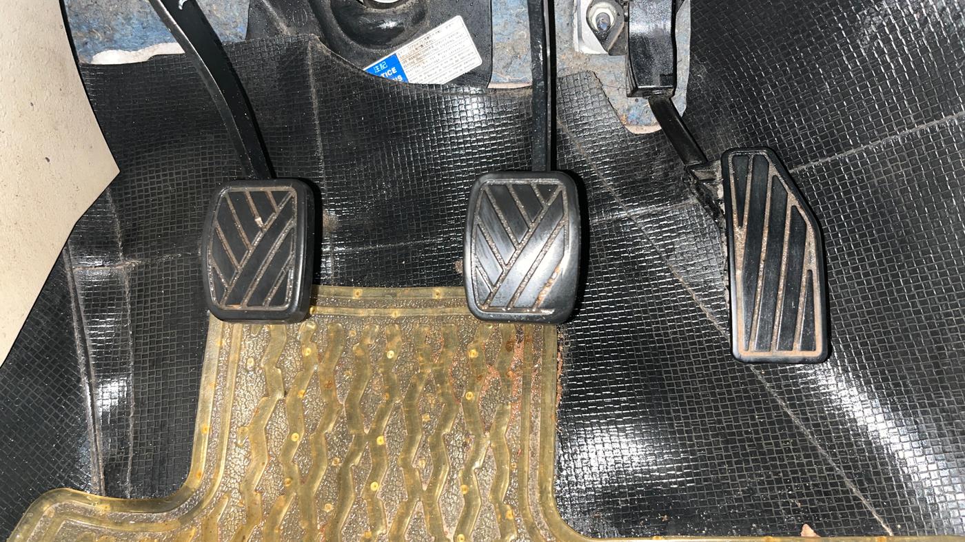 2018 Maruti Dzire ZXI, Petrol, Manual, 80,091 km, Pedals