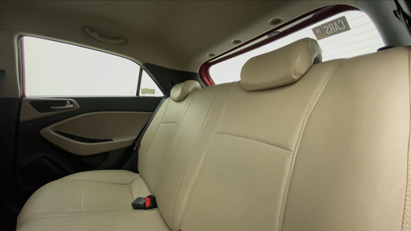 2016 Hyundai Elite i20 ASTA 1.2, Petrol, Manual, 48,640 km, Right Side Rear Door Cabin