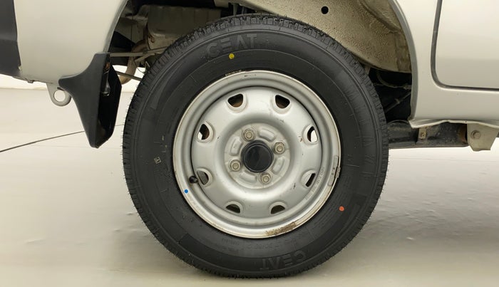 2022 Maruti Eeco 5 STR AC CNG (O), CNG, Manual, 30,328 km, Right Rear Wheel