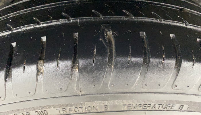 2022 Maruti Swift VXI AMT, Petrol, Automatic, 39,660 km, Left Rear Tyre Tread