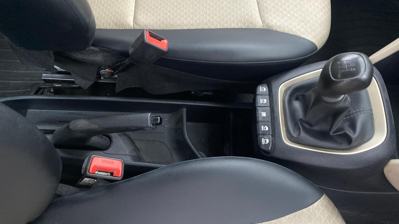 2021 Hyundai NEW SANTRO MAGNA, Petrol, Manual, 23,498 km, Gear Lever