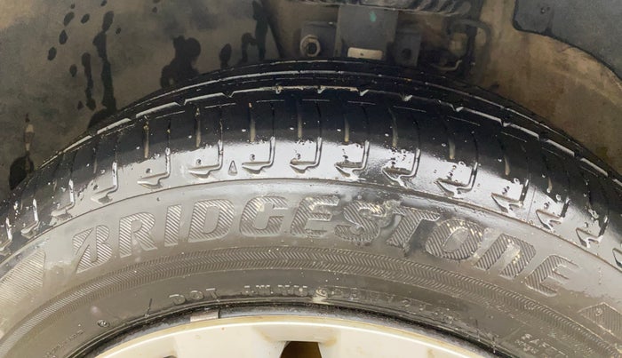 2016 Volkswagen Ameo COMFORTLINE 1.2L, Petrol, Manual, 59,217 km, Left Front Tyre Tread