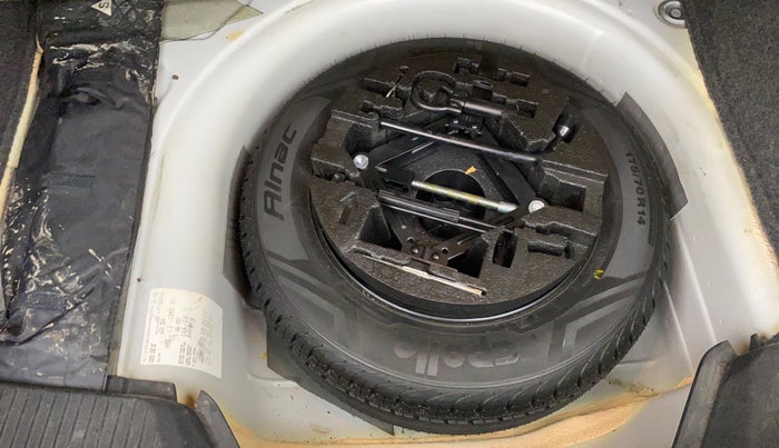 2016 Volkswagen Ameo COMFORTLINE 1.2L, Petrol, Manual, 59,217 km, Spare Tyre