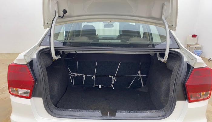 2016 Volkswagen Ameo COMFORTLINE 1.2L, Petrol, Manual, 59,217 km, Boot Inside