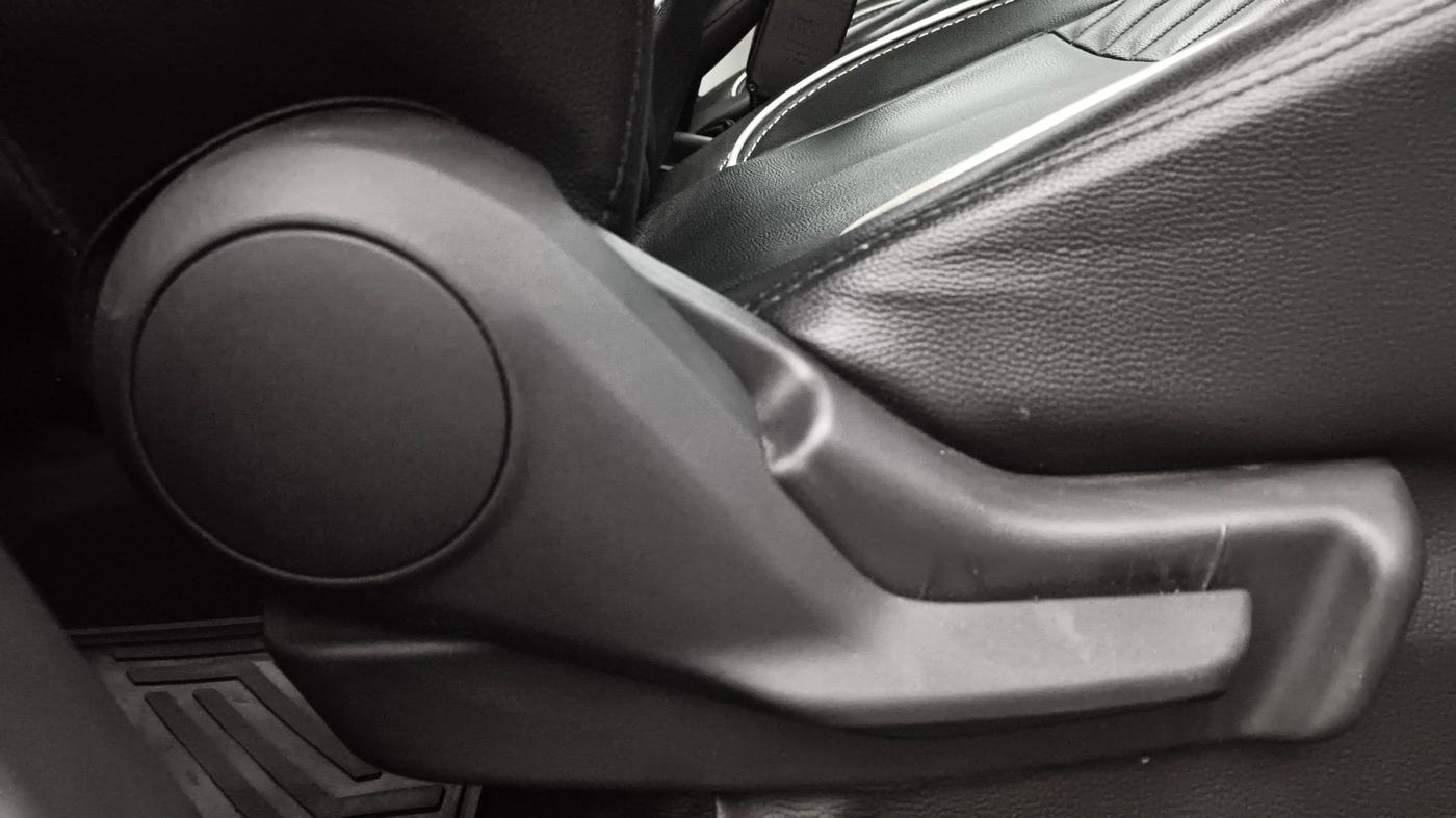 2023 Maruti IGNIS ZETA 1.2, Petrol, Manual, 44,034 km, Driver Side Adjustment Panel