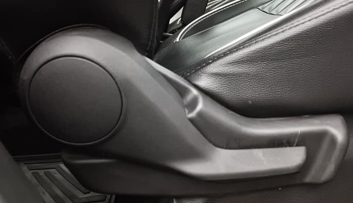 2023 Maruti IGNIS ZETA 1.2, Petrol, Manual, 44,034 km, Driver Side Adjustment Panel