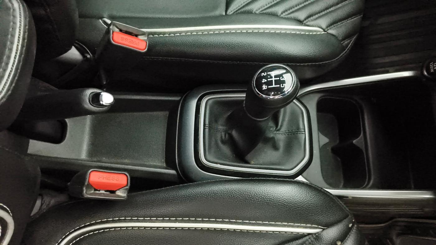 2023 Maruti IGNIS ZETA 1.2, Petrol, Manual, 44,034 km, Gear Lever