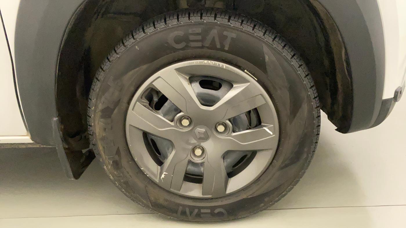 2019 Renault Kwid RXT 1.0 AMT, Petrol, Automatic, 19,408 km, Right Front Wheel