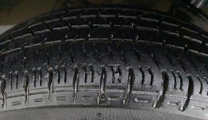2017 Maruti Alto K10 VXI (O) AMT, Petrol, Automatic, 13,988 km, Right Rear Tyre Tread