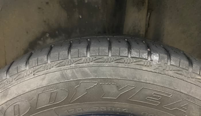 2021 Volkswagen Polo TRENDLINE 1.0L, Petrol, Manual, 56,113 km, Left Rear Tyre Tread
