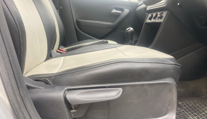 2021 Volkswagen Polo TRENDLINE 1.0L, Petrol, Manual, 56,113 km, Driver Side Adjustment Panel
