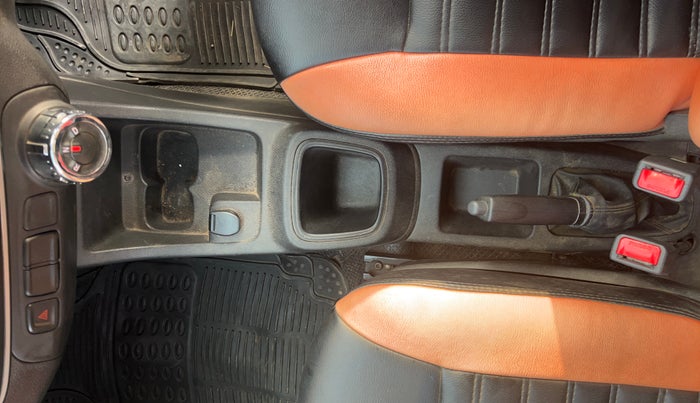 2017 Renault Kwid RXL 1.0 AMT, Petrol, Automatic, 55,504 km, Gear Lever