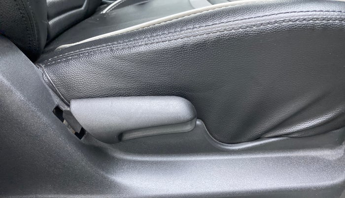 2020 Maruti Vitara Brezza VXI, Petrol, Manual, 74,600 km, Driver Side Adjustment Panel