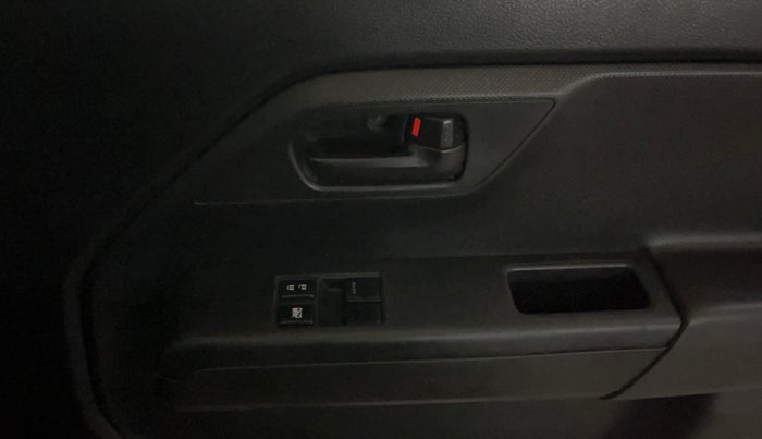 2023 Maruti New Wagon-R LXI 1.0, Petrol, Manual, 18,309 km, Driver Side Door Panels Control