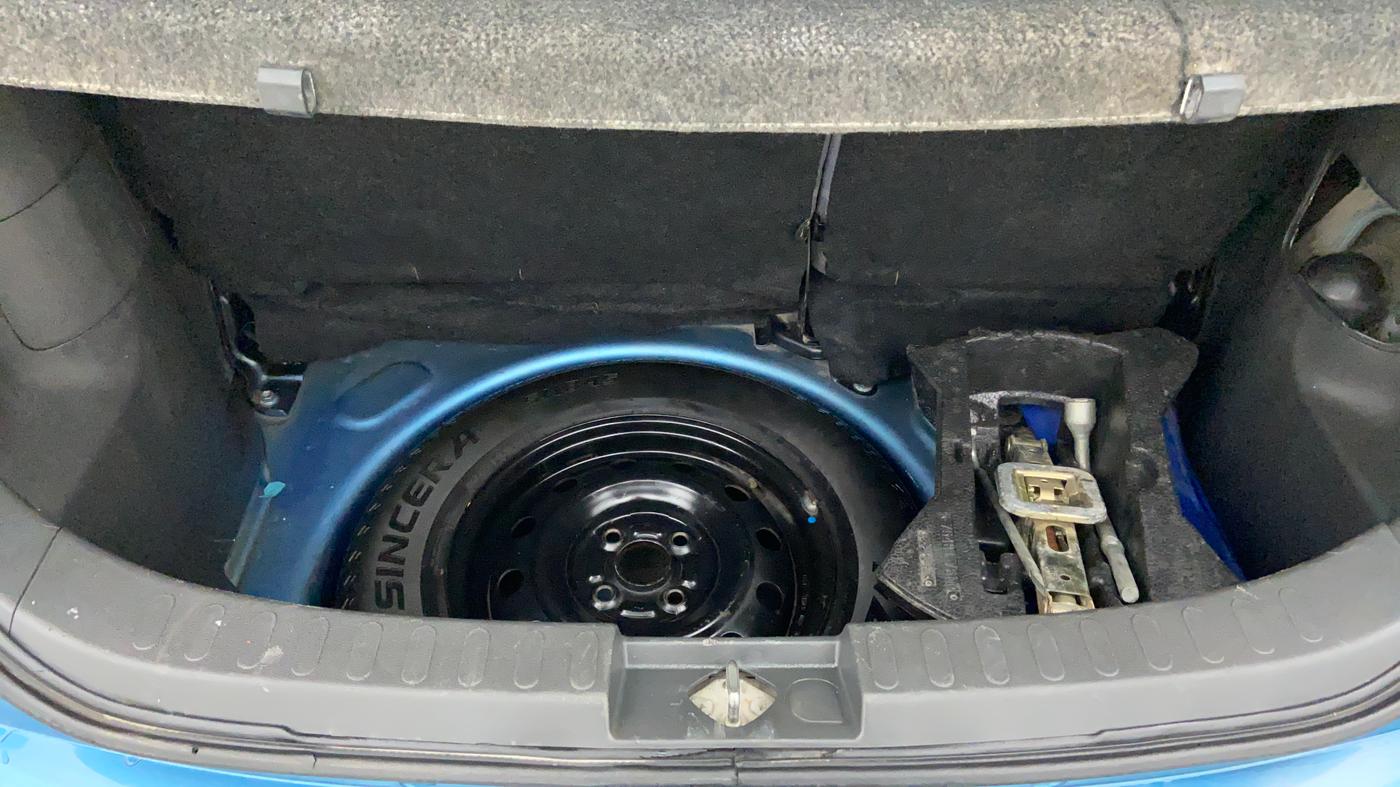 2010 Maruti Ritz VXI GENUS, Petrol, Manual, 97,210 km, Boot Inside