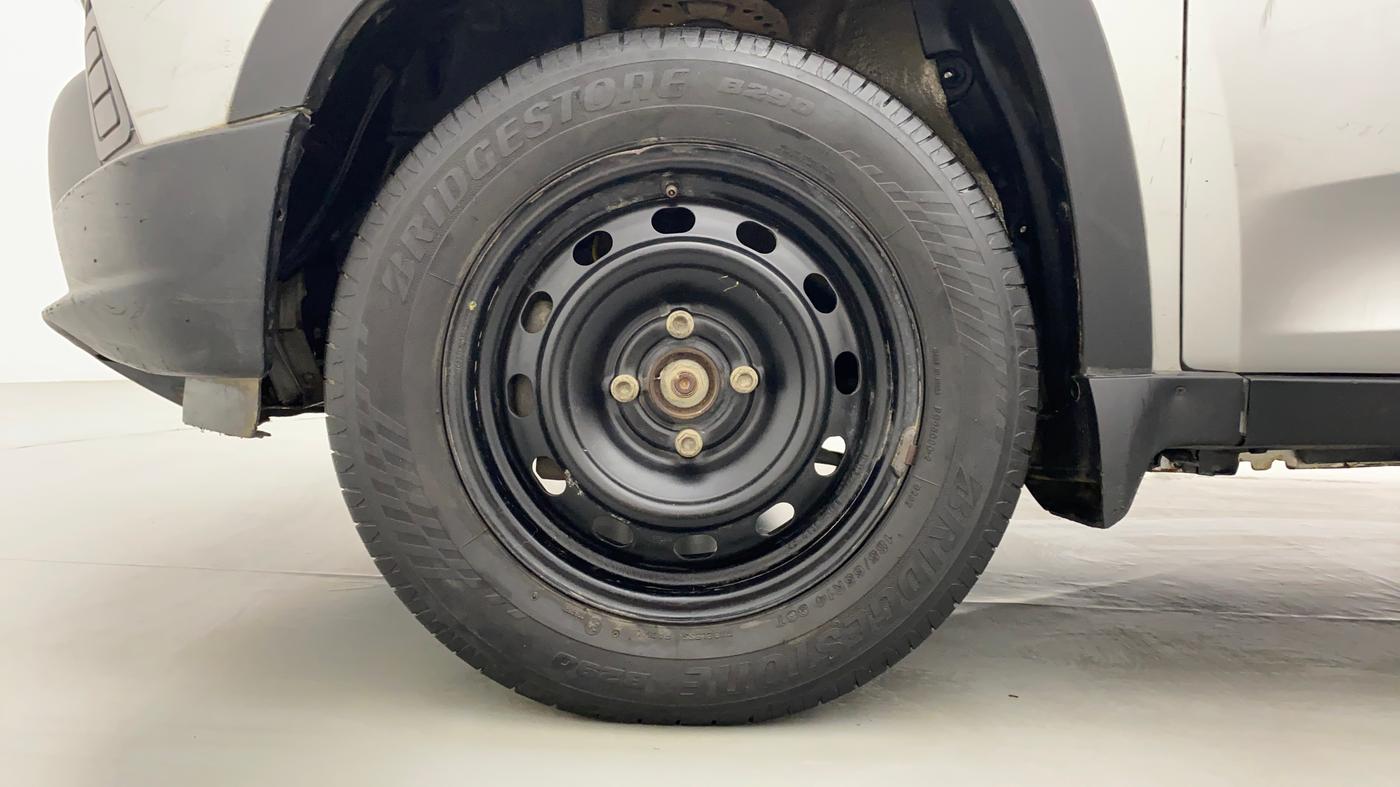 2016 Mahindra Kuv100 K4 D 5 STR, Diesel, Manual, 39,327 km, Left Front Wheel