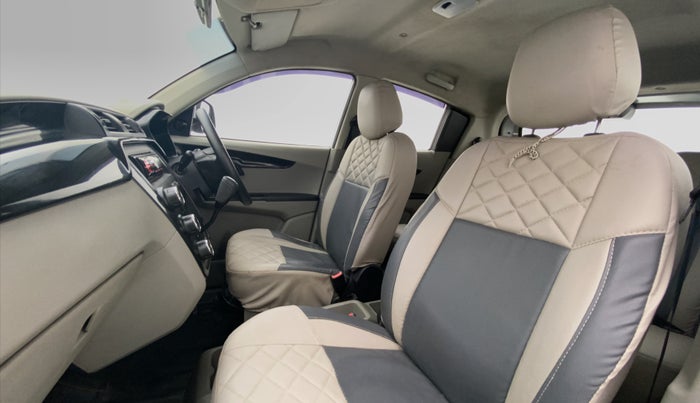 2016 Mahindra Kuv100 K4 D 5 STR, Diesel, Manual, 39,327 km, Right Side Front Door Cabin
