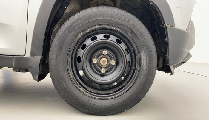 2016 Mahindra Kuv100 K4 D 5 STR, Diesel, Manual, 39,327 km, Right Front Wheel